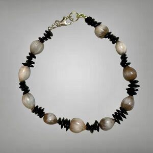 HAWAIIAN JOB’S TEARS AND STERLING SILVER BRACELET